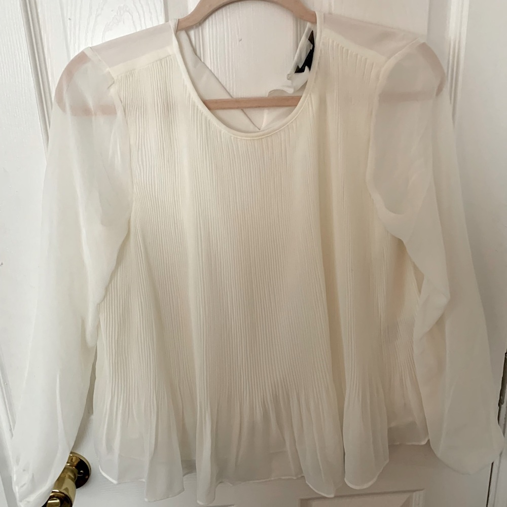 banana republic pleated cream long sleeve blouse